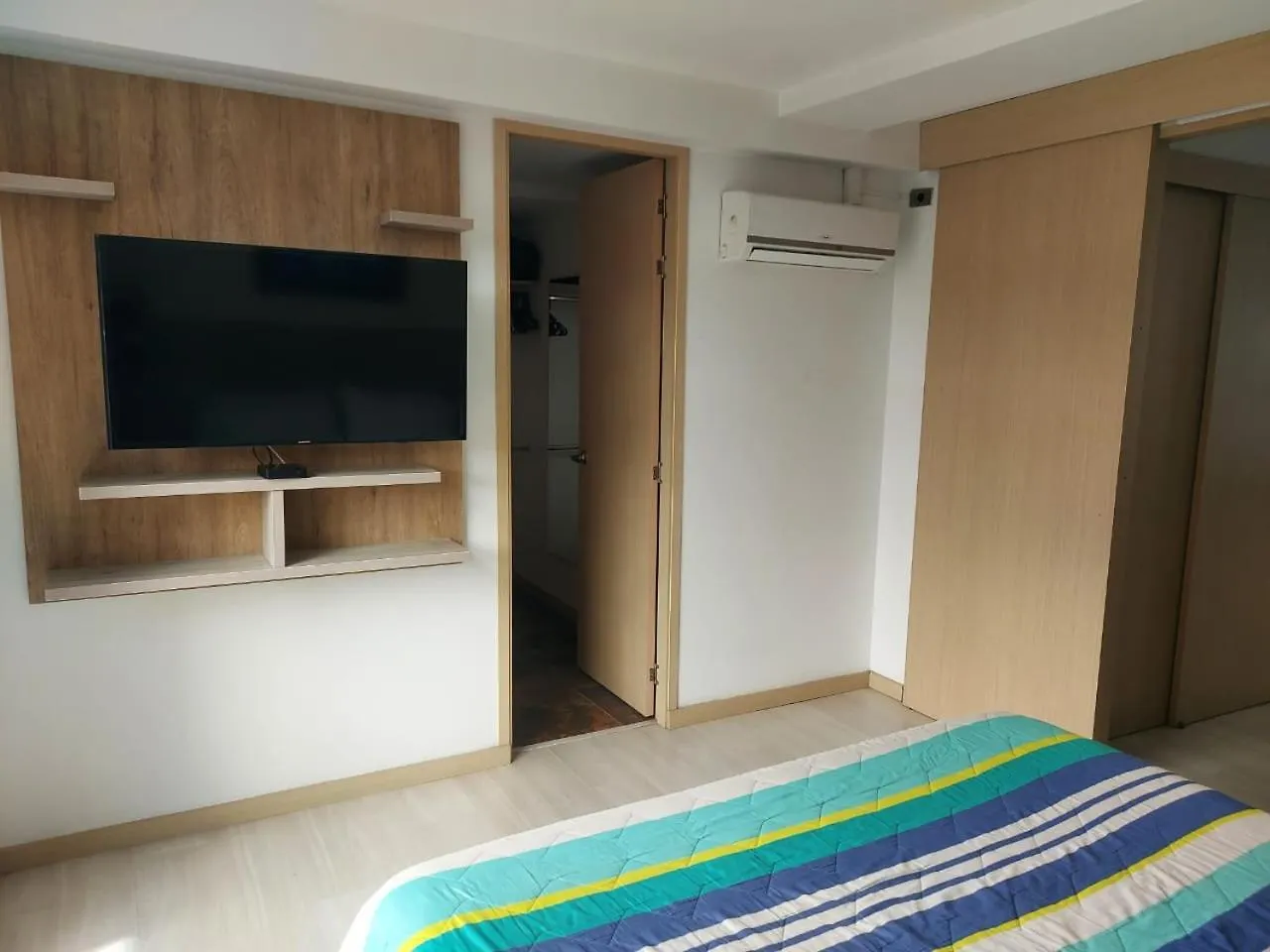 Great Comfortable, Laureles-La 70-Medellin Gem Colombia