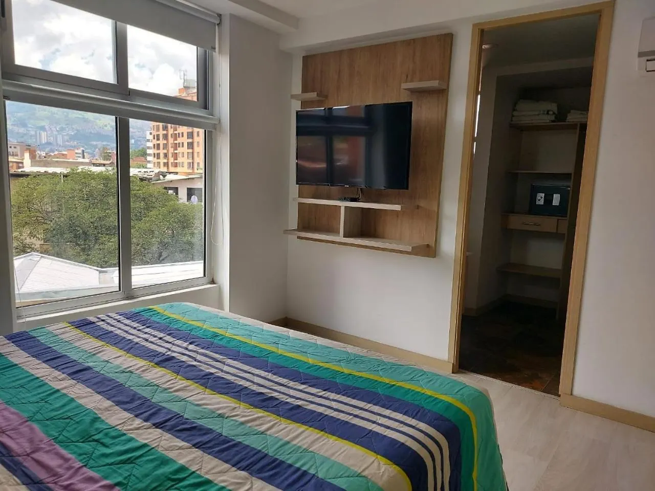 Great Comfortable, Laureles-La 70-Medellin Gem