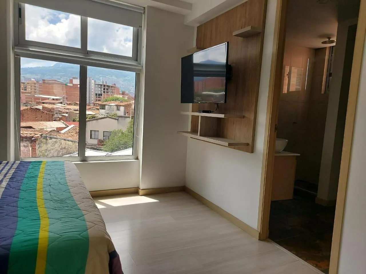 Apartamento Great Comfortable, Laureles-La 70-Medellin Gem